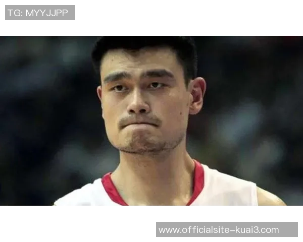 姚明对决湖人经典战役回顾与精彩瞬间分析